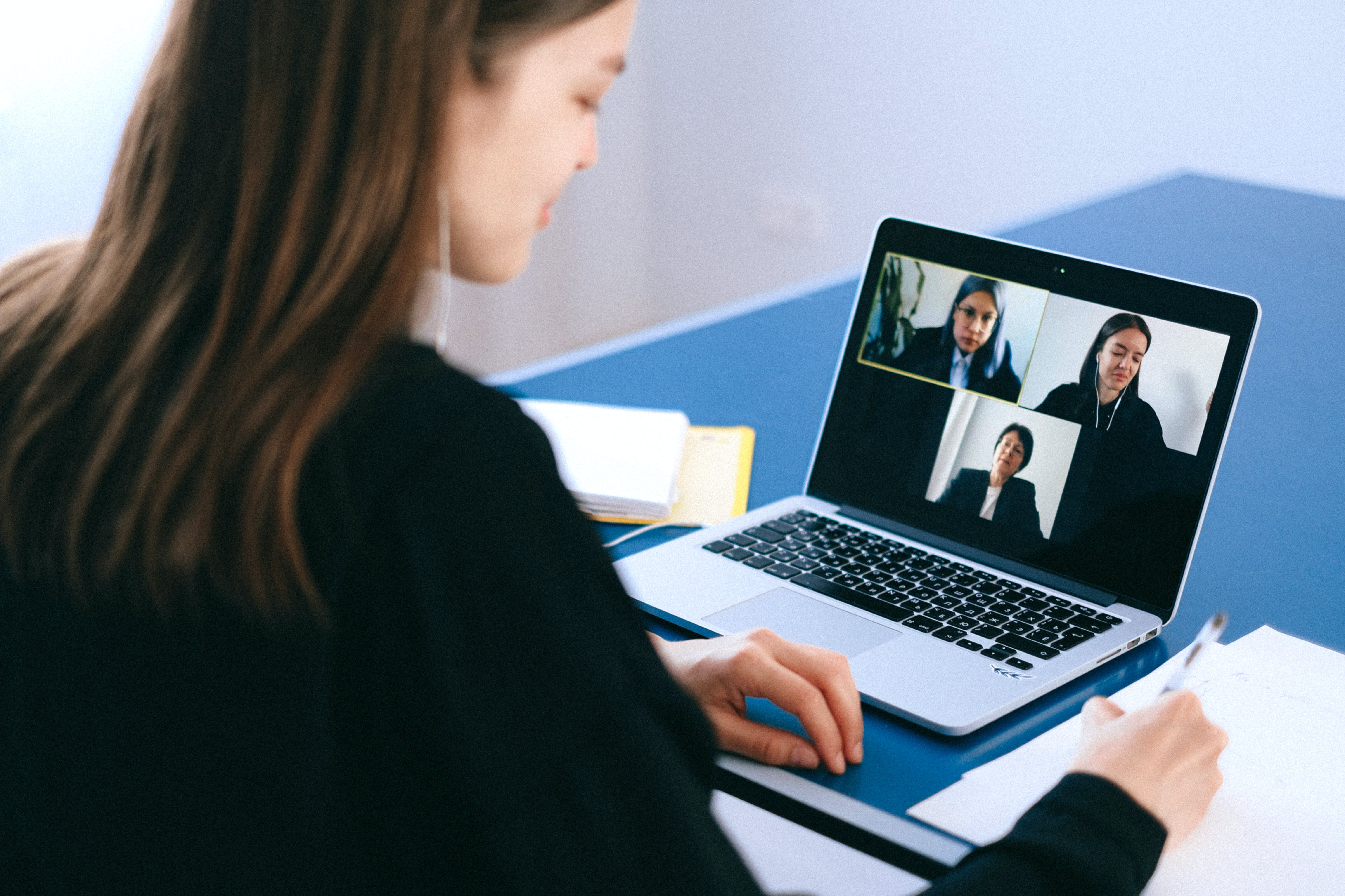 Host Online Meeting Rooms with Zoom