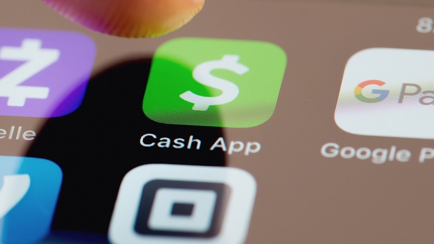 Cash App: The Easiest Way to Send, Spend, Save and Invest - Learn How to Download
