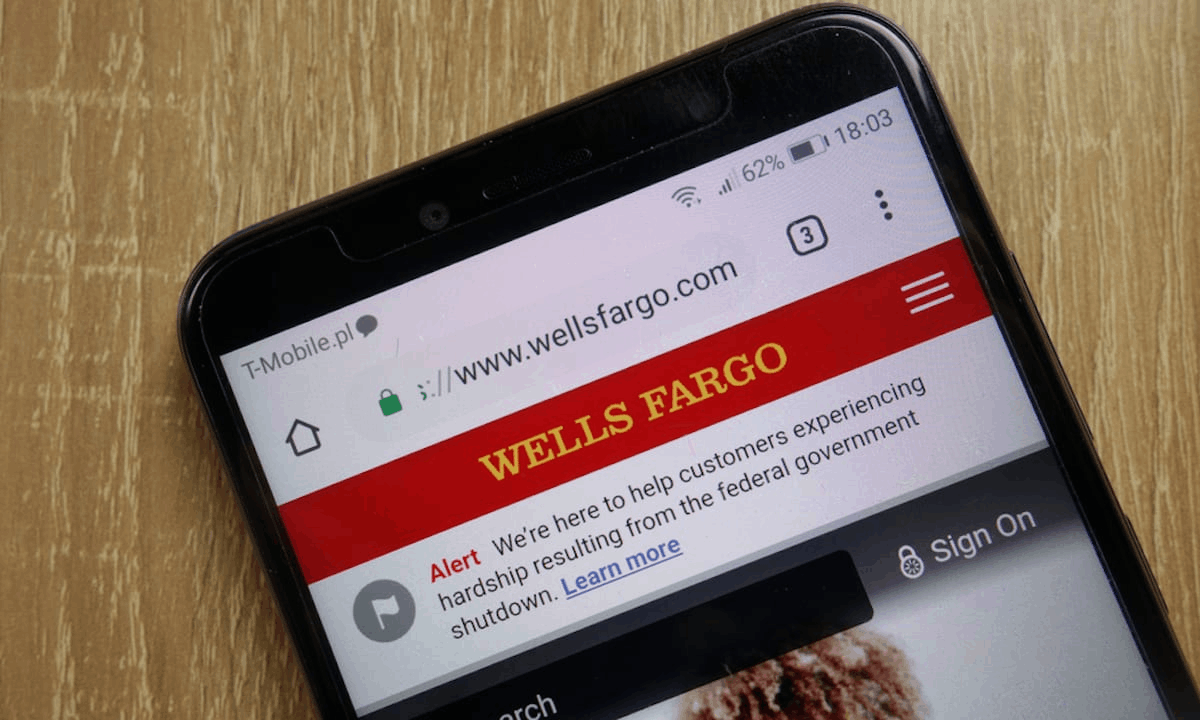 Wells Fargo Mobile - Learn How to Use and Download this Banking App